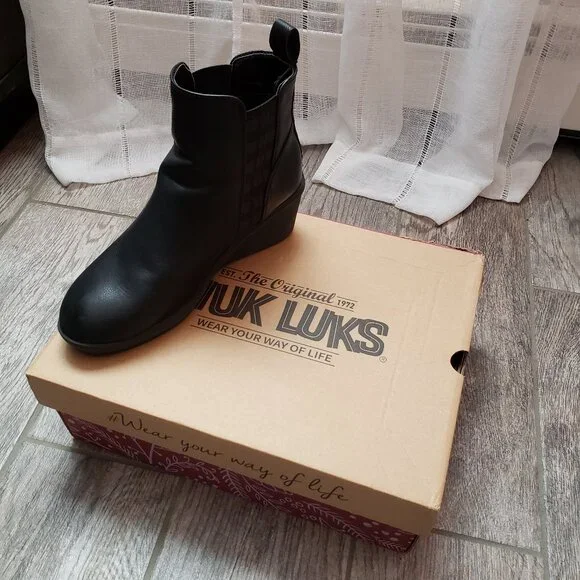 SALE Muk Luks Oxford wedge ankle booties 6.5 black - Picture 11 of 13